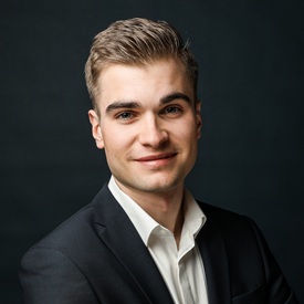 portrait photograph of Gabriel Schmidhäusler