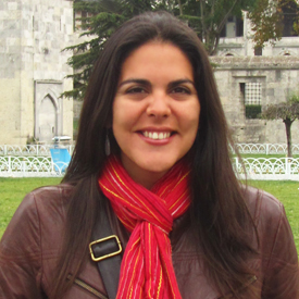 Portrait photograph of: Vivian Segovia Barros