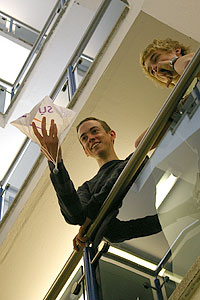 Testing differential equations with the help of parachutes
