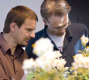 Dr Andrei Belimov (All Russia Research Institute for Agriculture and Microbiology), Dr Ian Dodd (LEC)