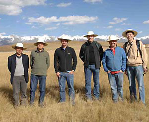 Professor Bardgett (3rd from left) on the Qinghai-Tibetan plateau