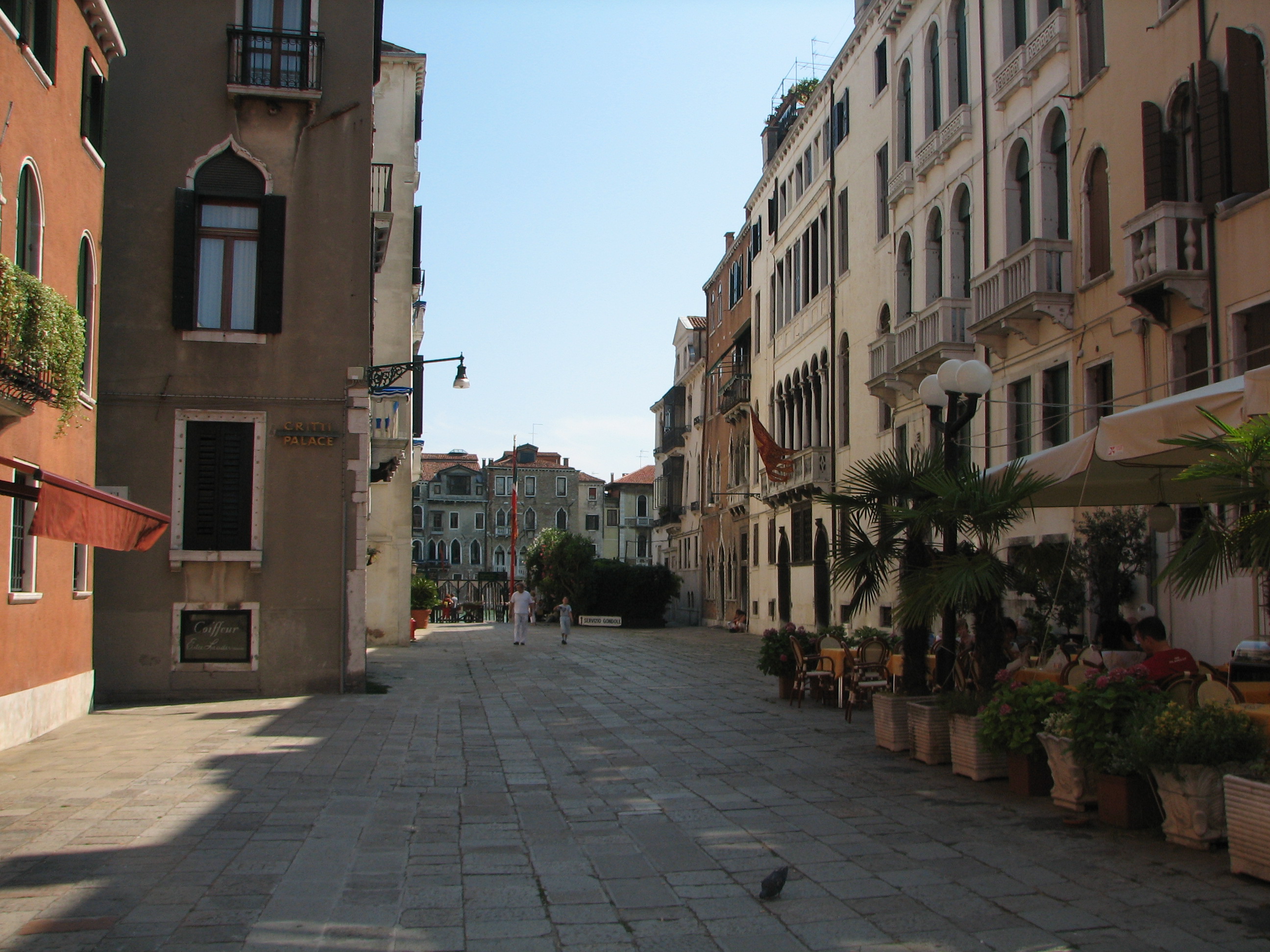 Campo Del Trageto from Campo S.M. Zobenigo Palazzo Pisani Gritti on far right. (The Ruskins stayed there from 9th September 1851 when it was named the Casa Wetzlar).
