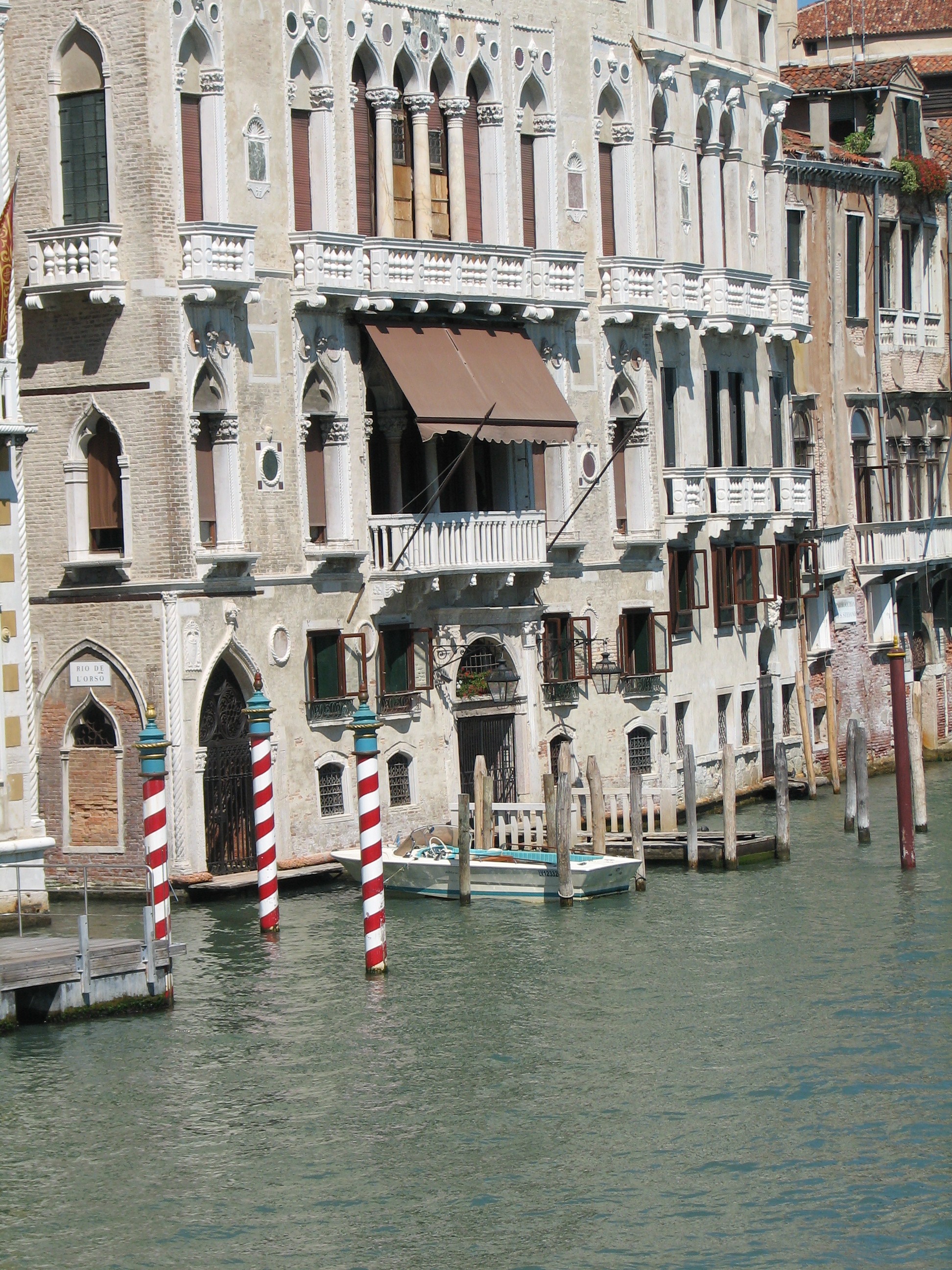 Palazzo Barbaro (S. Marco 2840) (Grand Canal).