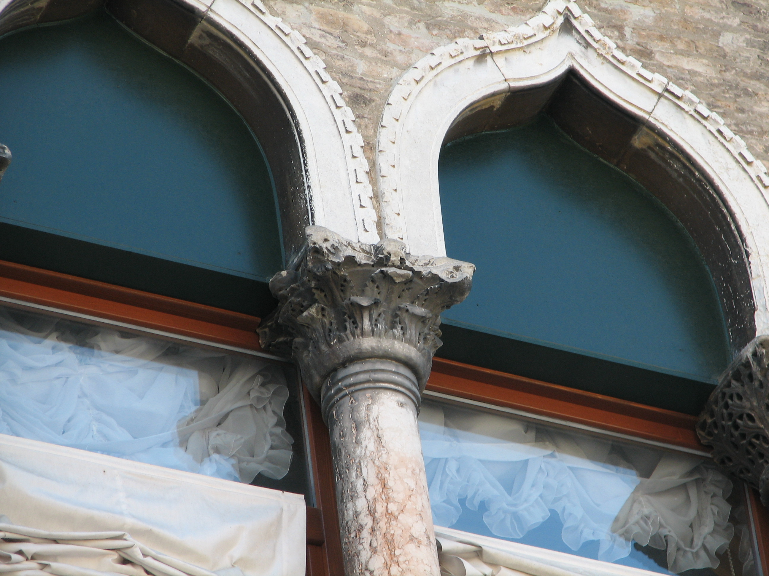 Palazzo Vitturi in Campo S. M Formosa (Window detail, third floor) (Castello 5246)