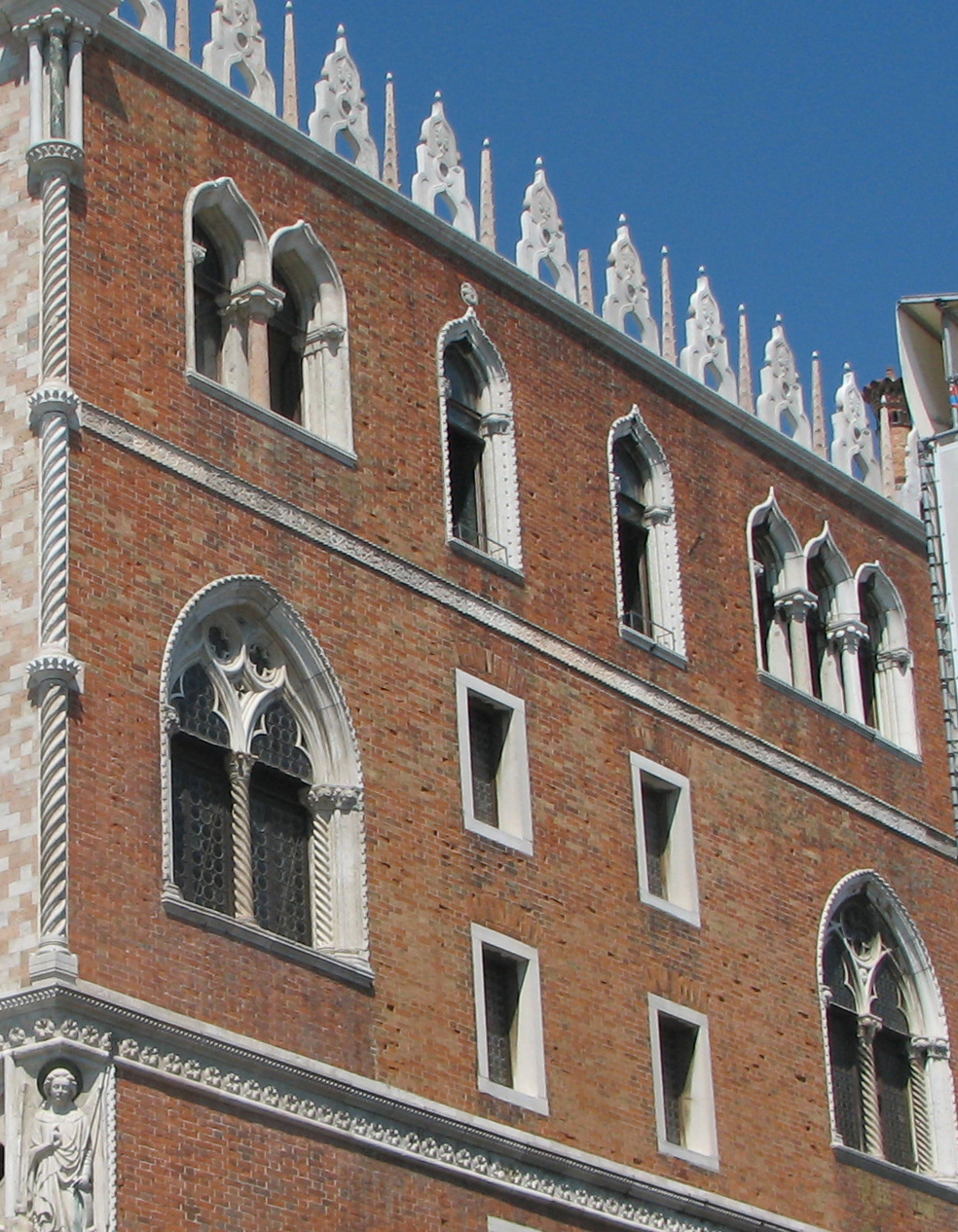 Of the windows above, the 3rd order windows on the upper storey of the lateral faade are those which are seen as representing a great independent period