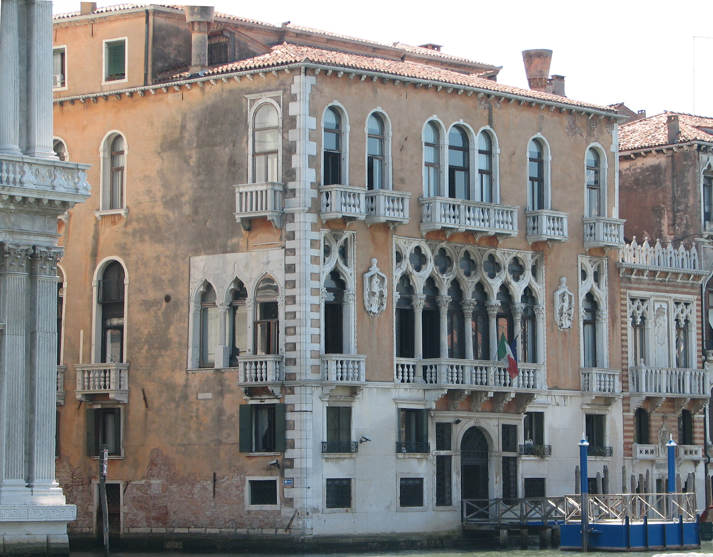 Palazzo Cavalli, with on the left the edge of the Palazzo Grimani, the Post Office in 1849