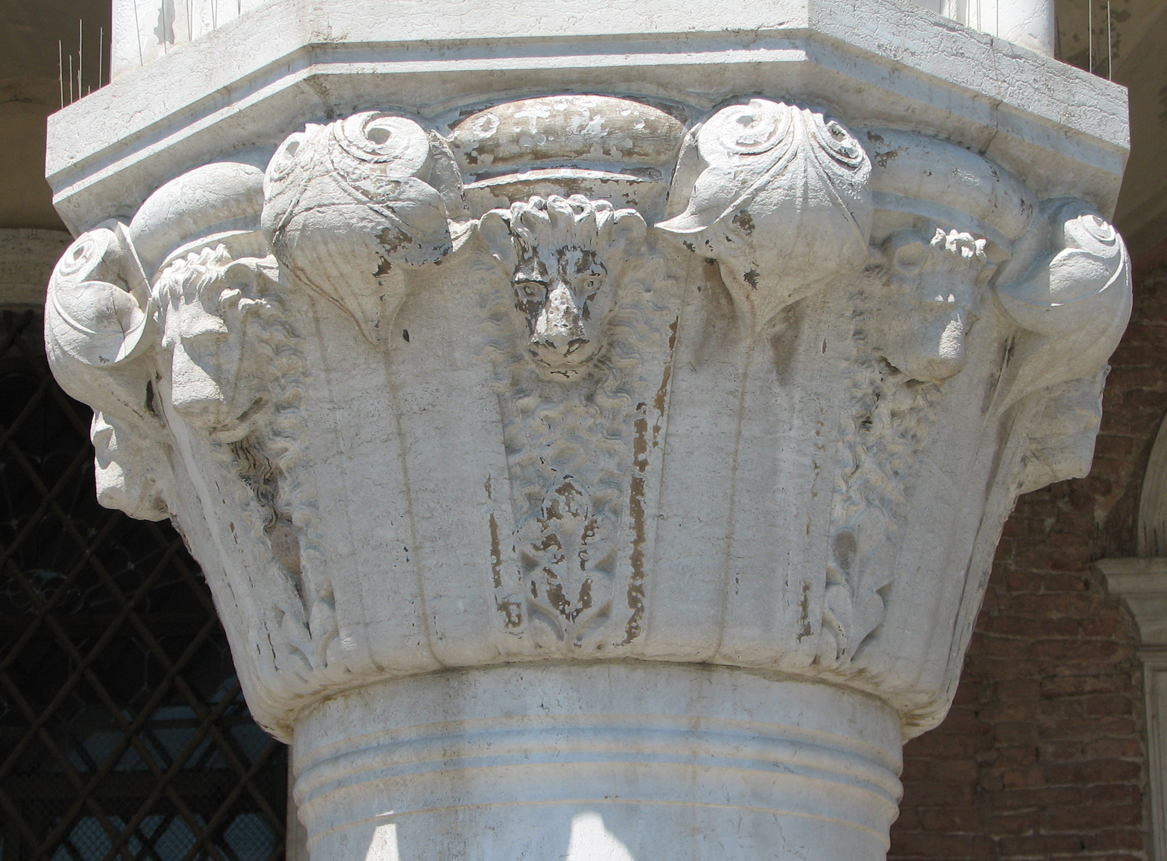 Detail of 13th capital in its current state
