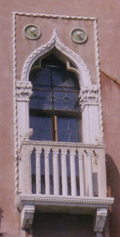 Detached 5th order window