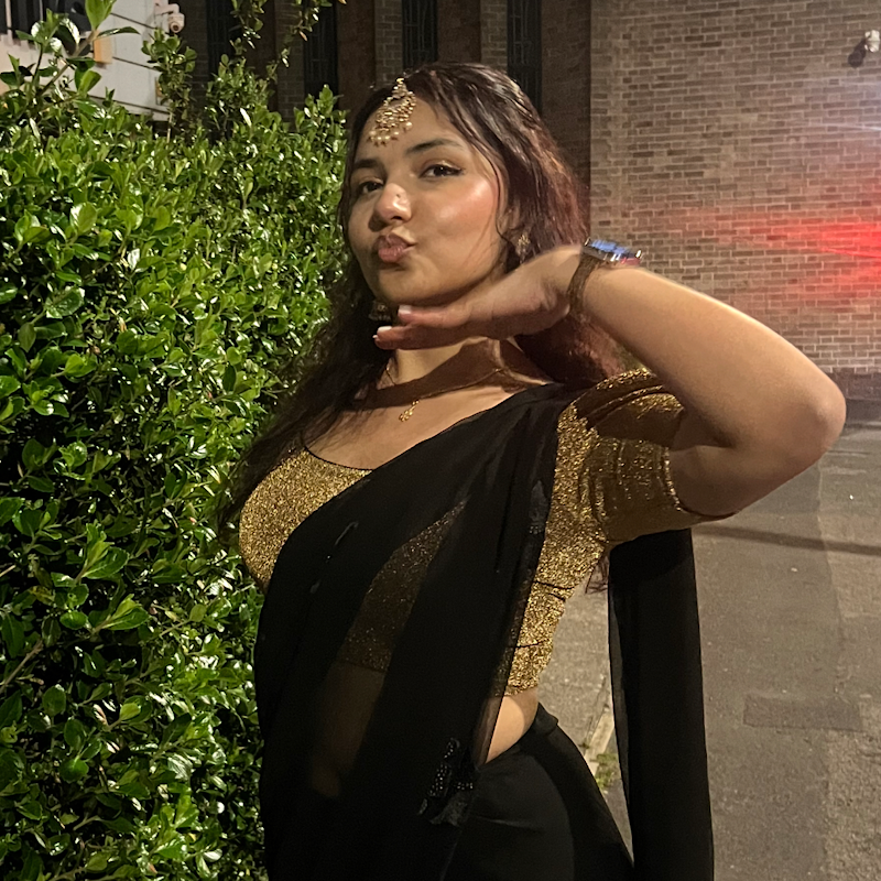 Image of Sonisha posing for the camera