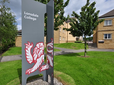Lonsdale sign