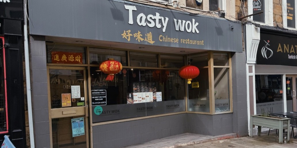 Tasty wok the Chinese restaurant situated in town centre.