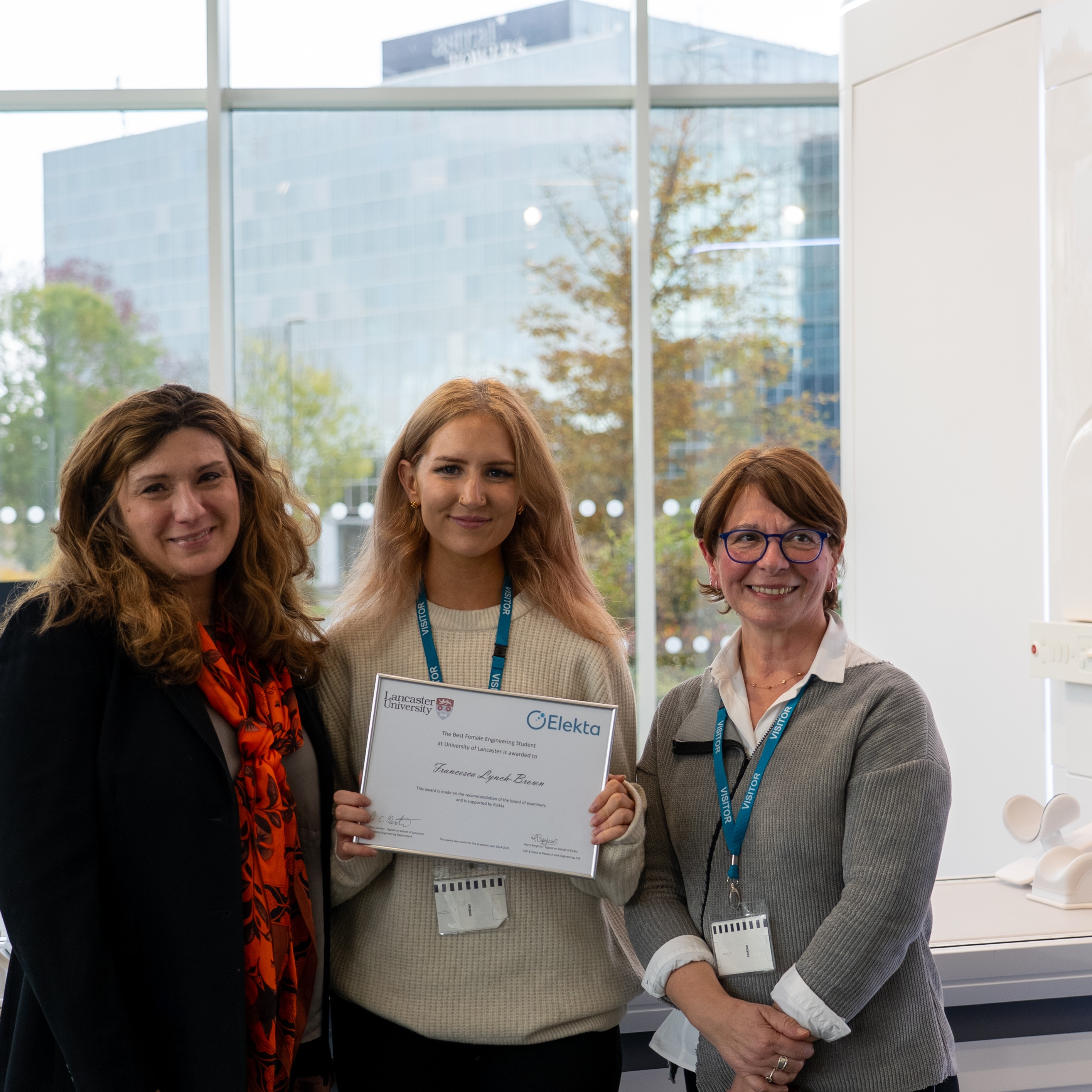 Frankie Lynch-Brown receiving the Elekta prize