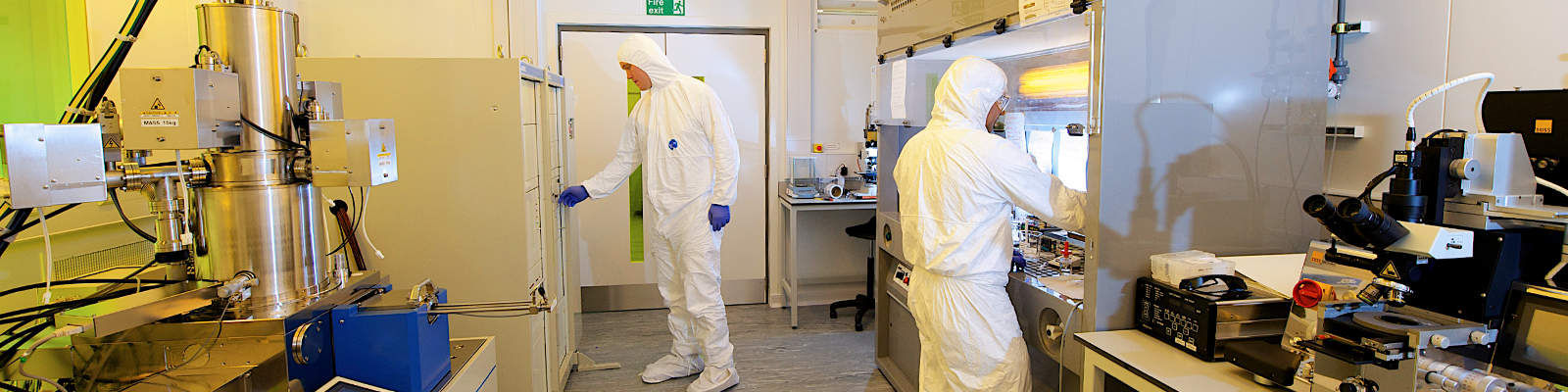 In the clean room of the Quantum Technology Centre