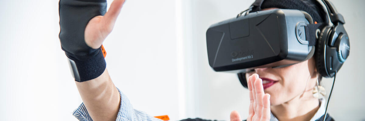 A test subject using a VR machine whilst on a treadmill