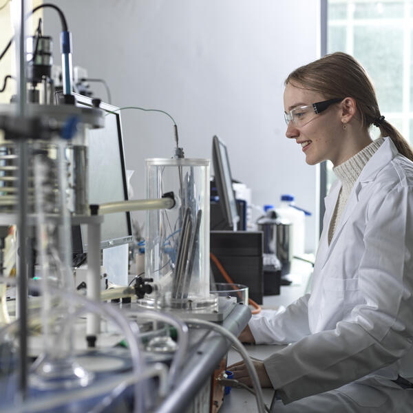A student working in the Chemical Engineering labs