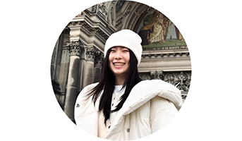 Ailiya photographed at a historical building