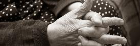 Alzheimers elderly hands