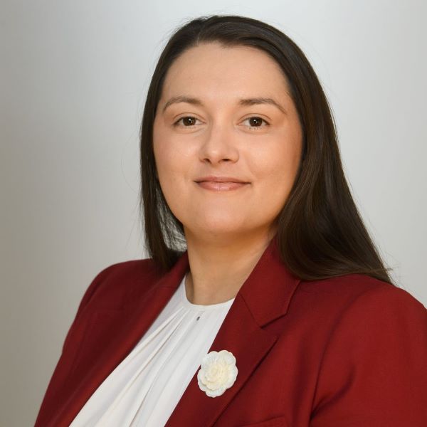 Dr Simona Soare