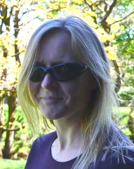 Dr Anne Cronin