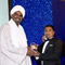 Husameldin Elnasri wins MBA Student of the Year Award