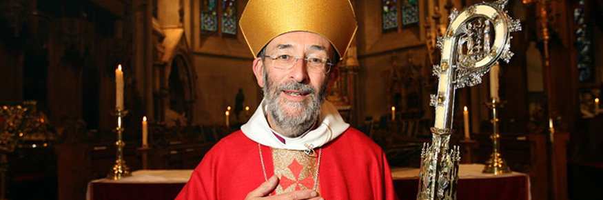 Dr Nigel Peyton Elected Bishop - Dr Nigel Peyton taking up his new role