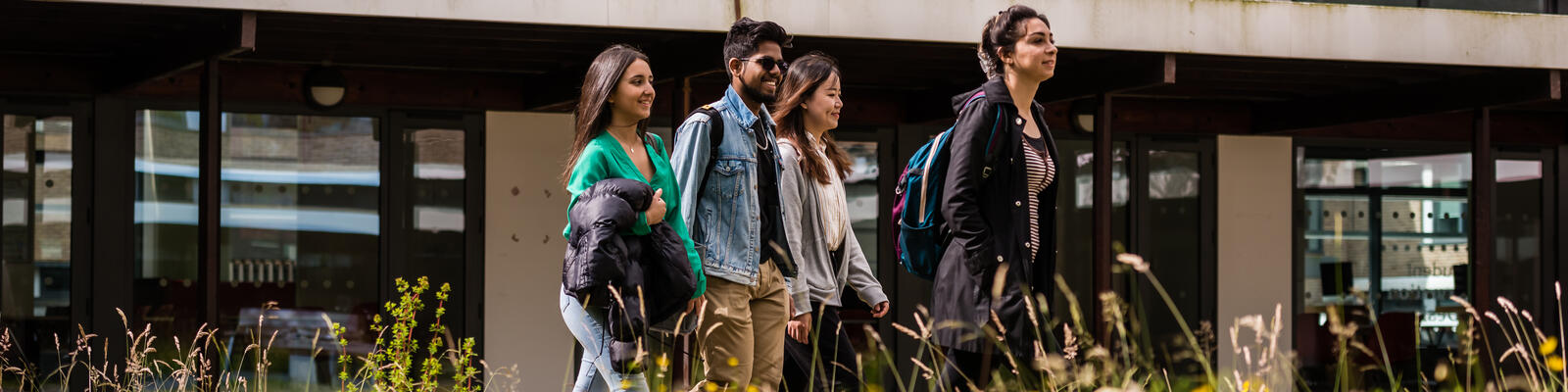 Students walk through Bowland Quad