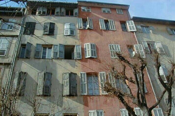 photo of shutters in use in France